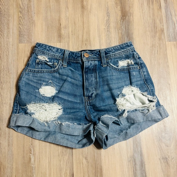 Hollister Pants - Women’s Hollister High-Rise Denim Shorts button fly size 3 W26